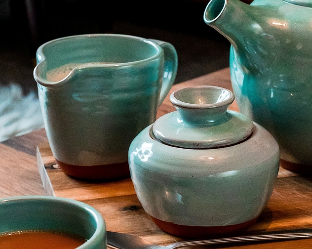 Helen Faulkner Ceramic Turquoise milk jug and sugar bowl