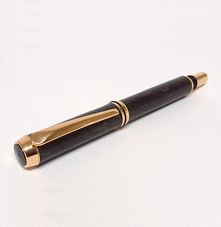 Gentleman's Bog Oak Fountain Pen