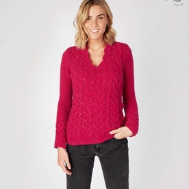 Horseshoe Cable V Neck Bramble Berry